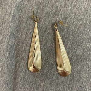 Long/thin Kendra Scott earrings